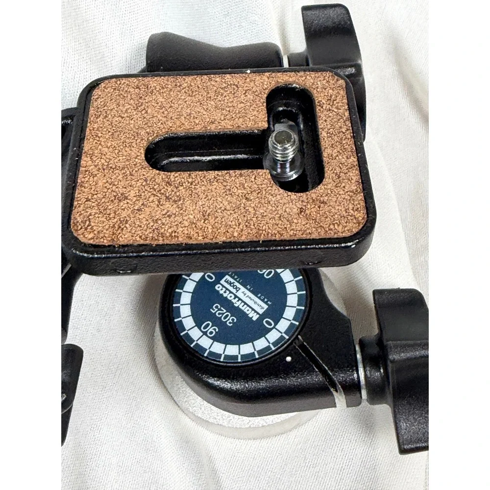 Manfrotto 3025 3-Way Pan Tilt Tripod Head with 625 Rapid Connect Adapter Plates
